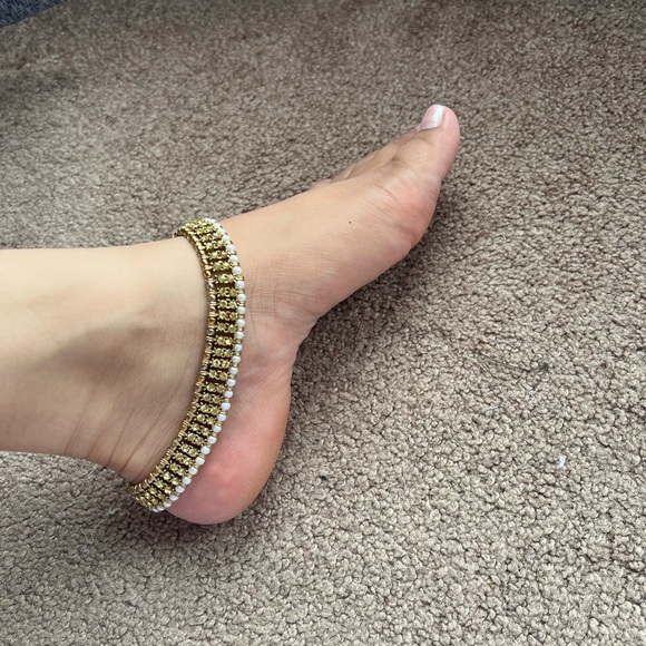Light green stone and pearl anklets - Picture 4 of 4